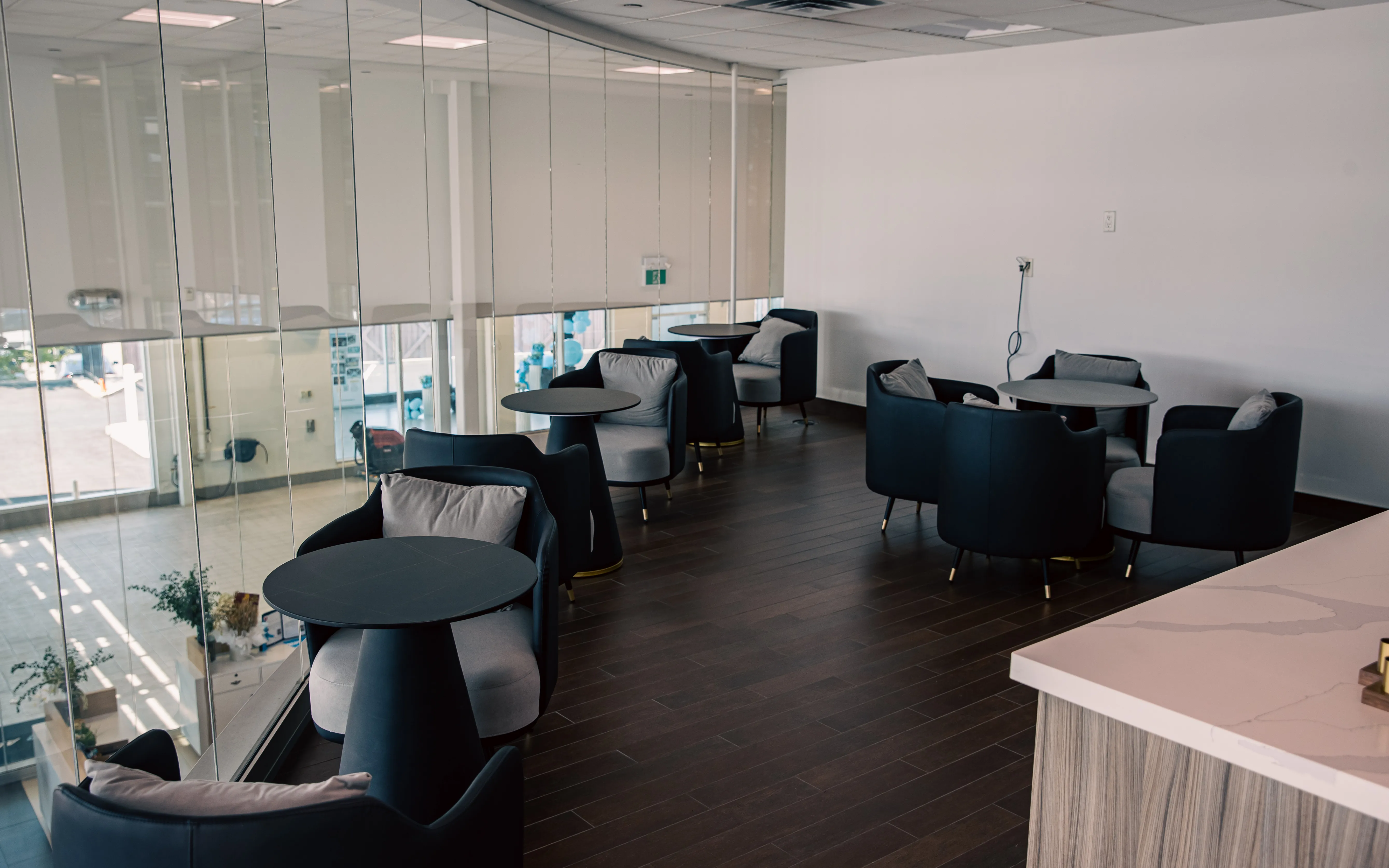 YD Auto Group VIP customer lounge